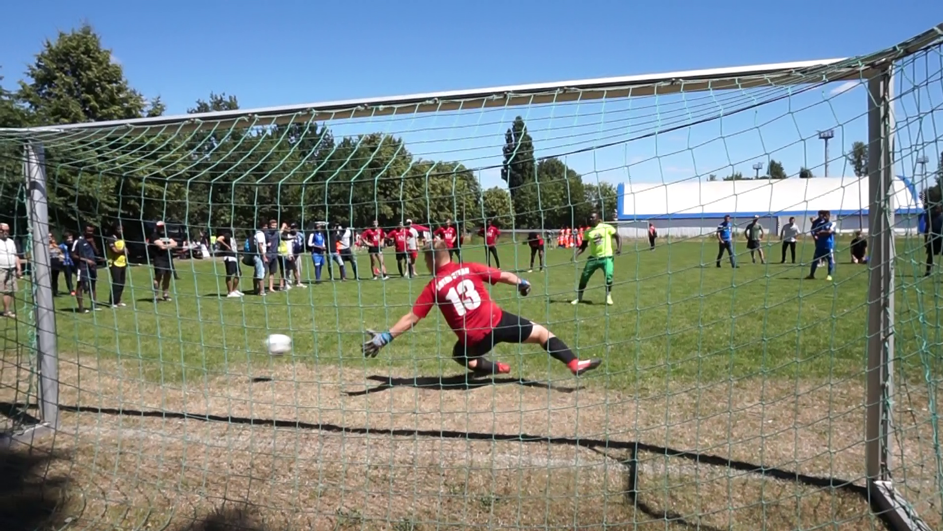 Fussballerischer Tanz im „Stadion des Friedens“ – interkulturelles Fussballtunier mit strahlenden Siegern